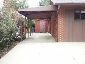 1933 Oakwood Dr in Fort Collins, CO - Building Photo - Building Photo