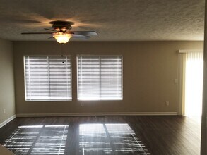 10024 Oriole Ct in Miamisburg, OH - Foto de edificio - Building Photo