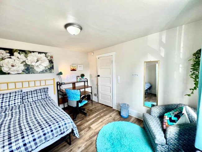 property at 5631 E Cornell Ave