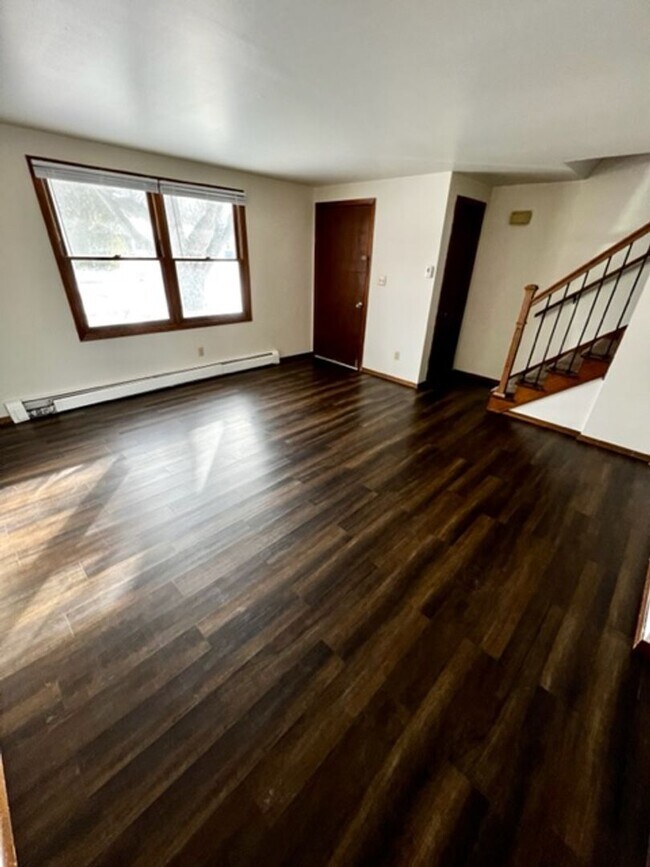 2082-2084 Terry Ln, Unit 2082 in De Pere, WI - Building Photo - Building Photo