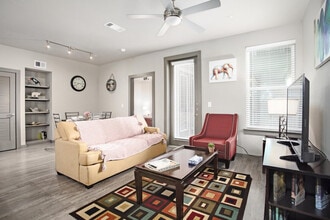 1905 Canterbury St, Unit SI ID1359159P in Houston, TX - Foto de edificio - Building Photo