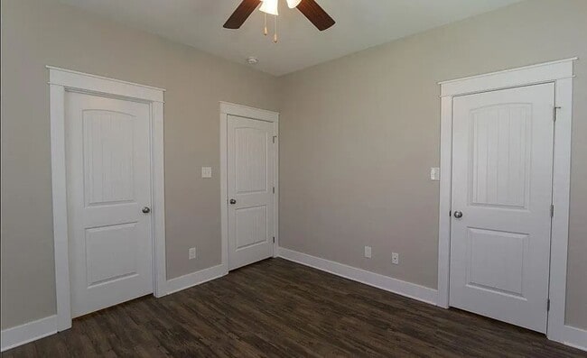 124 Waverly Dr in Bryan, TX - Building Photo - Building Photo
