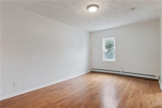 418-418 Admiral St in Providence, RI - Building Photo - Building Photo