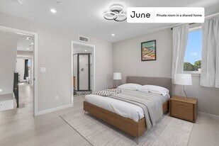 Room in Shared 5 bed/5 bath home in Los Angeles, CA - Building Photo