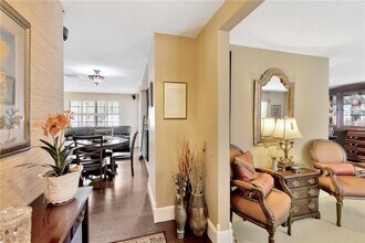 4909 S Elberon St in Tampa, FL - Building Photo - Building Photo