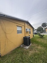 1658 W 15th St in Riviera Beach, FL - Building Photo - Building Photo