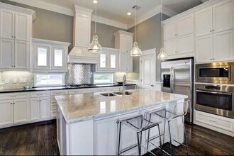 2115 Bidwell Dr in Houston, TX - Building Photo - Building Photo