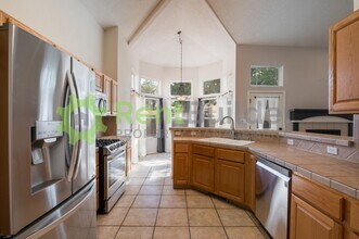 8108 Rancho Viejo Ct NW in Albuquerque, NM - Foto de edificio - Building Photo
