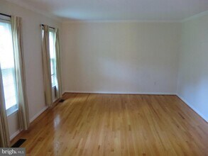 12729 Falcon Dr in Woodbridge, VA - Building Photo - Building Photo