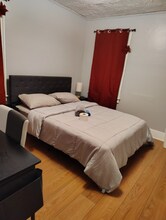 325 Voorheis St in Pontiac, MI - Building Photo - Building Photo