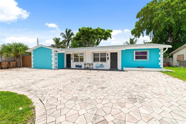 1479 SE 4th Ave in Deerfield Beach, FL - Building Photo - Building Photo