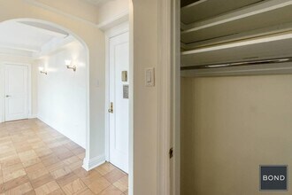 95 Christopher St in New York, NY - Building Photo - Building Photo