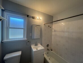 1735 Parrot St in San Diego, CA - Building Photo - Building Photo