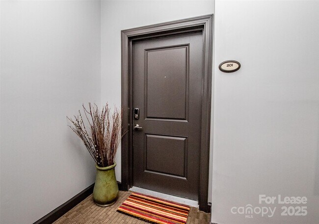 1829 Kenilworth Ave in Charlotte, NC - Building Photo - Building Photo