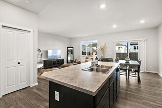 10816 185th St E in Puyallup, WA - Building Photo - Building Photo