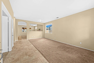 1258 W Avenue H7 in Lancaster, CA - Building Photo - Building Photo