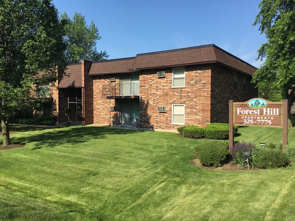 Forest Hill Apartments in Westmont, IL - Foto de edificio