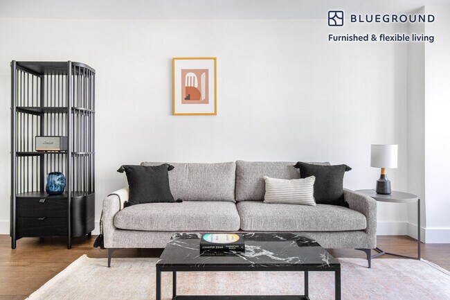 220 E 63rd St in New York, NY - Building Photo - Building Photo