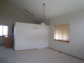 525 Sinton Ave in Colorado Springs, CO - Foto de edificio - Building Photo