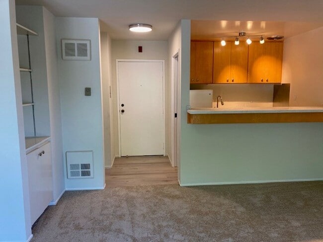 928 Peninsula Ave in San Mateo, CA - Building Photo - Building Photo