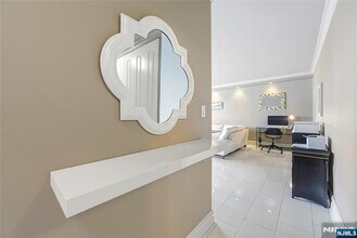 5 Horizon Rd in Fort Lee, NJ - Building Photo - Building Photo