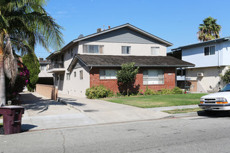 1029 San Rafael Ave in Glendale, CA - Building Photo - Building Photo