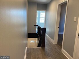 1223 W Silver St in Philadelphia, PA - Building Photo