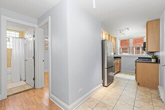 2624 W Catalpa Ave in Chicago, IL - Building Photo - Building Photo