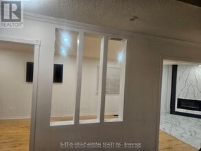 32 Magani Dr in Bradford West Gwillimbury, ON - Building Photo - Building Photo