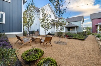 267 E 11th St in Fayetteville, AR - Building Photo - Building Photo