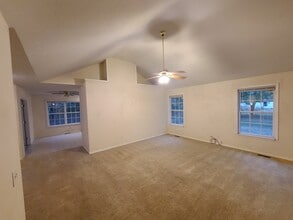 604 W Hines St in Republic, MO - Building Photo - Building Photo