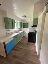 615 Northbend Dr in Baytown, TX - Building Photo - Building Photo