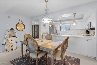 4384 Bowsprit Ct in Ft. Myers, FL - Building Photo - Building Photo