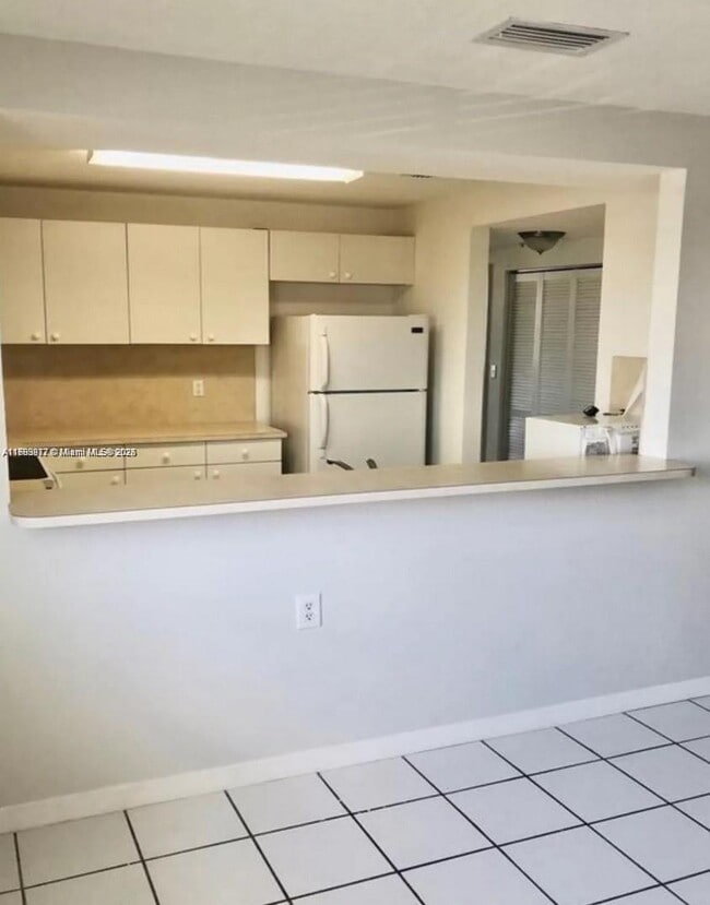 1627 NW 18th St in Miami, FL - Building Photo - Building Photo