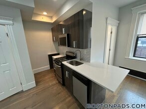 11 Queensberry St in Boston, MA - Building Photo - Building Photo
