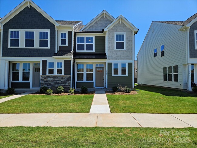 property at 1027 S Point Rd