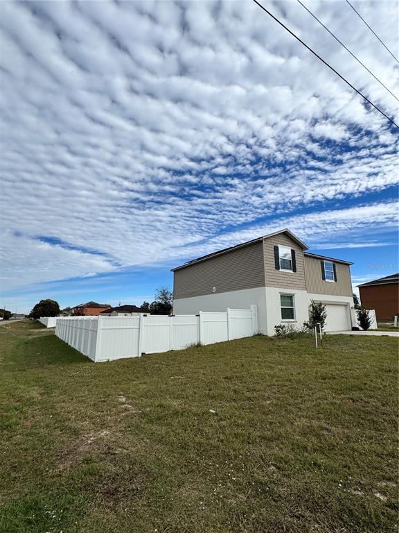 803 James Dr in Poinciana, FL - Building Photo - Building Photo