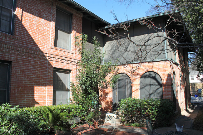 4140 Druid Ln in Dallas, TX - Building Photo - Building Photo