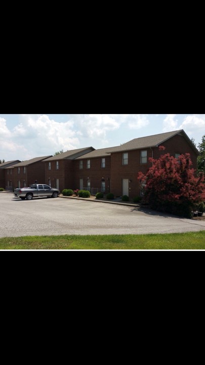 178 Pepperhill Dr, Unit Apt 131B in London, KY - Foto de edificio