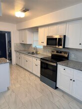 4110 Wuthering Heights Dr in Houston, TX - Building Photo - Building Photo