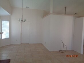 39709 Larkspur Dr in Palmdale, CA - Building Photo - Building Photo