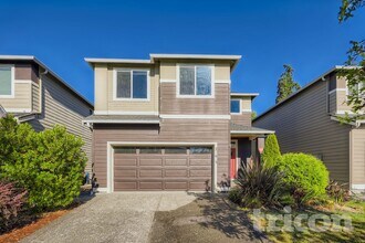 20615 7th Ave Ct E in Spanaway, WA - Foto de edificio - Building Photo