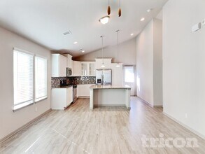 9845 Glen Brook Lane Magnolia TX in Magnolia, TX - Foto de edificio - Building Photo