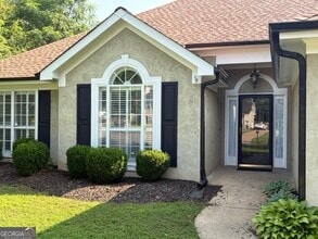55 Pne Mdw Dr in Newnan, GA - Building Photo - Building Photo