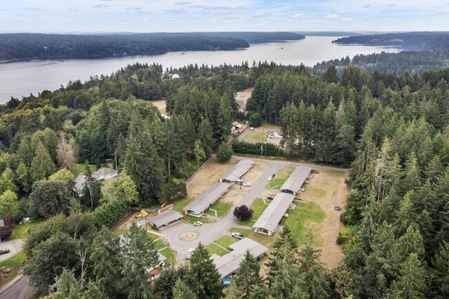 12769 Lala Cove Ln SE-Unit -10 in Olalla, WA - Building Photo - Building Photo