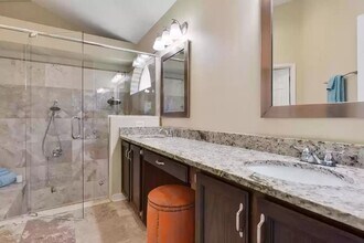 8563 Wyndhurst Dr in Jacksonville, FL - Building Photo - Building Photo