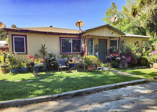 Colgan Creek Cottages in Santa Rosa, CA - Building Photo - Building Photo