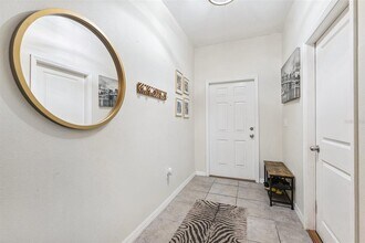 10687 Lake Montauk Dr in Riverview, FL - Building Photo - Building Photo