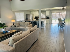 1151 Canyon View Ln in Colton, CA - Building Photo - Building Photo