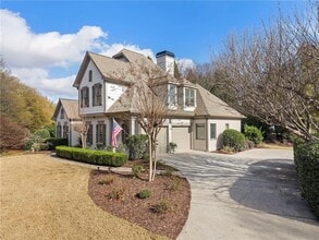 6005 Oakbury Ln in Suwanee, GA - Building Photo - Building Photo